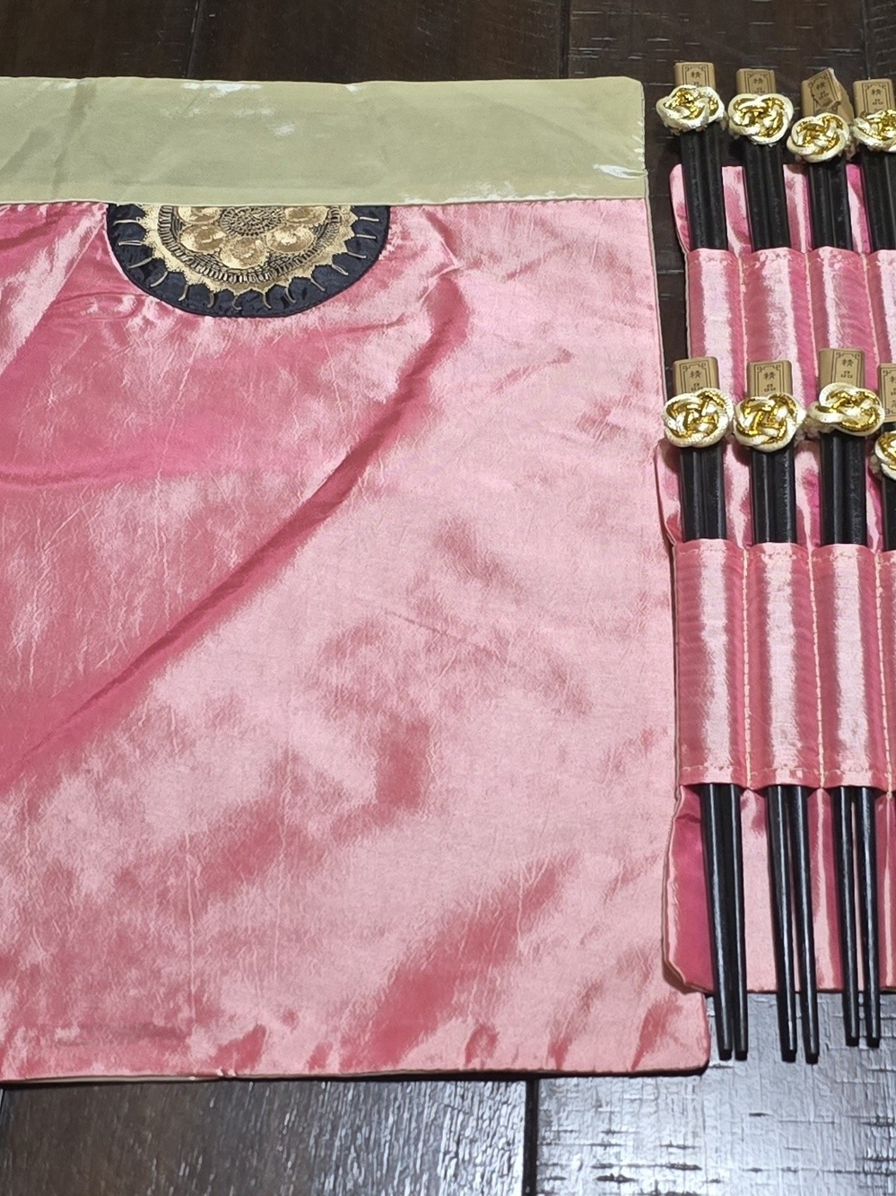New Asian 12 Silk Pink and Gold Placemat &10 Chopstick